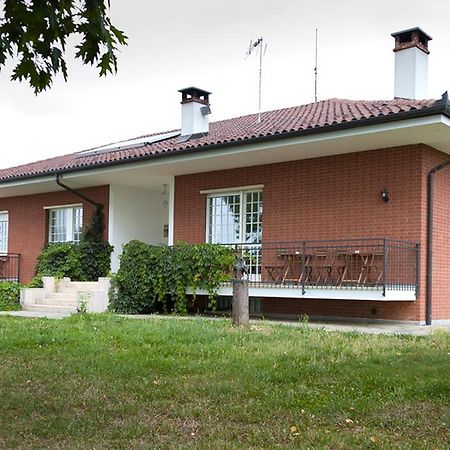 B&B "La Riviera" Arignano Buitenkant foto