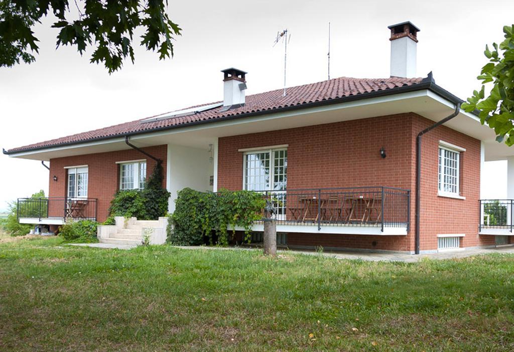 B&B "La Riviera" Arignano Buitenkant foto