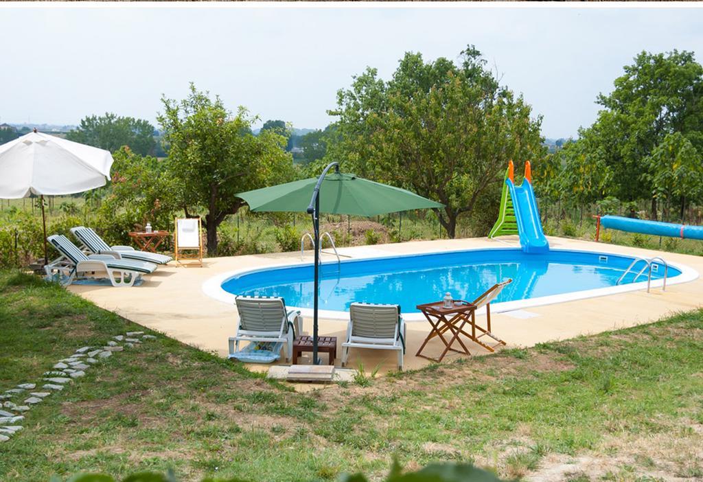 B&B "La Riviera" Arignano Buitenkant foto