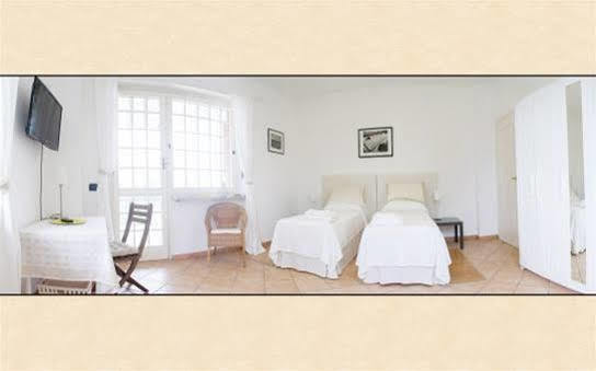 B&B "La Riviera" Arignano Buitenkant foto